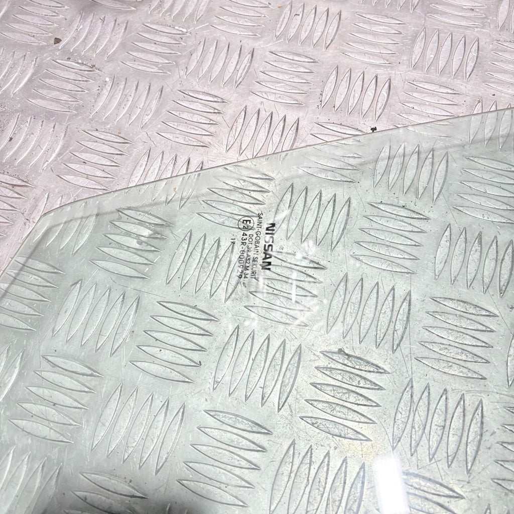 2017 NISSAN MICRA Right Driver Side Front Door Window Glass