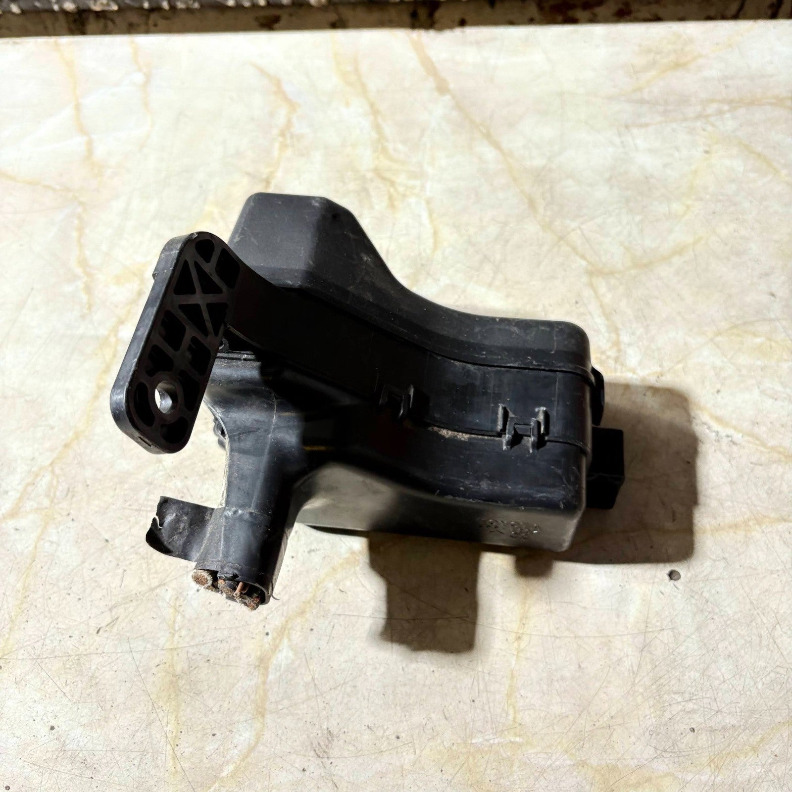 Toyota Avensis T25 2003–2009 Fuse Box Module
