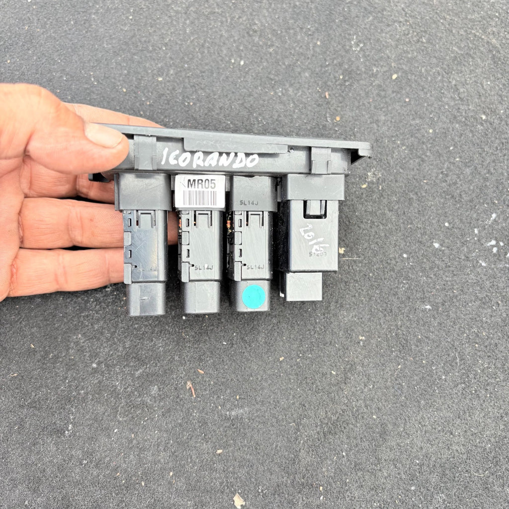SSANGYONG KORANDO 2016 TRACTION CONTROL SWITCH PANEL