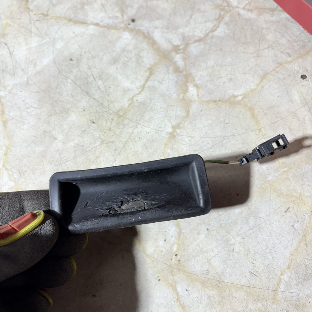 Skoda Fabia 5J MK2 2006-2014 tailgate Switch Button