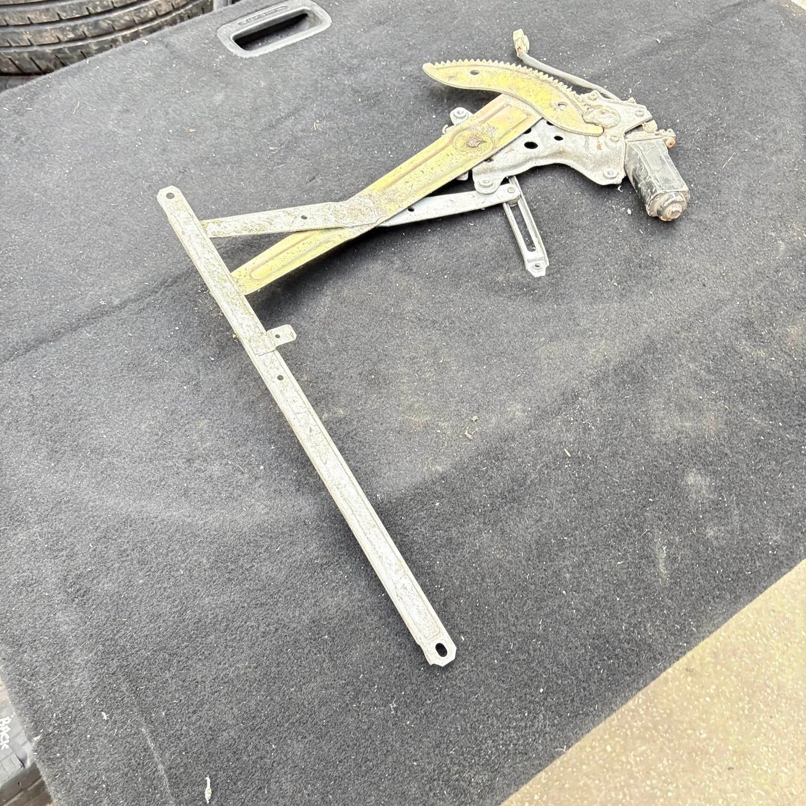 Toyota C-HR 2016-2023 Front Left Passenger Window Regulator & Motor 85720-20080
