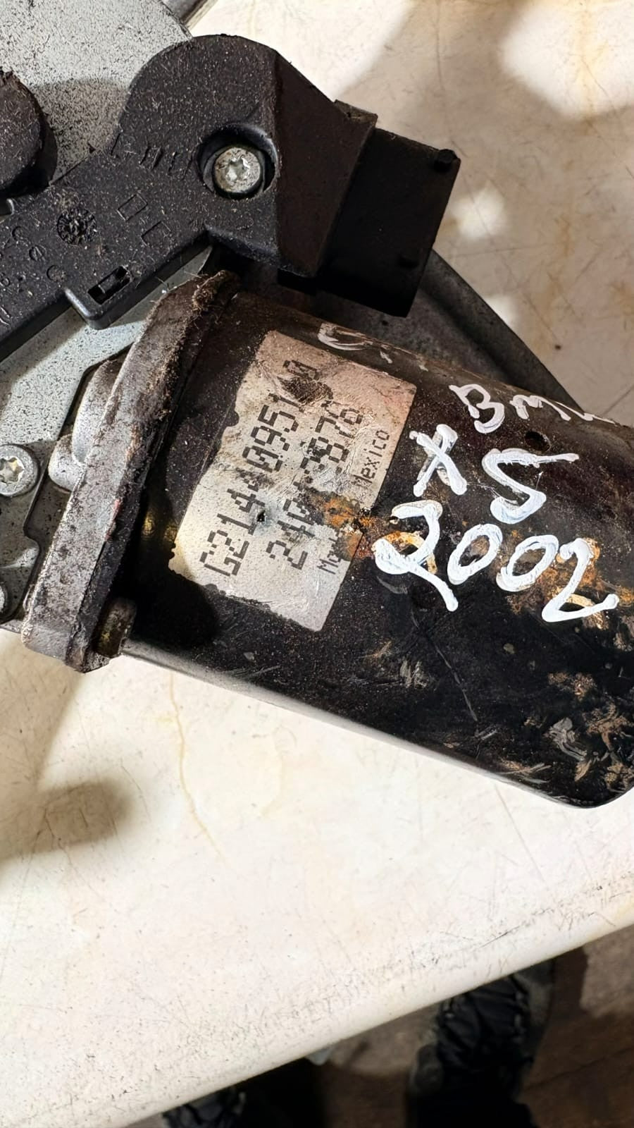 2002 BMW X5 E53 Front Windscreen Wiper Motor & Linkage 475196
