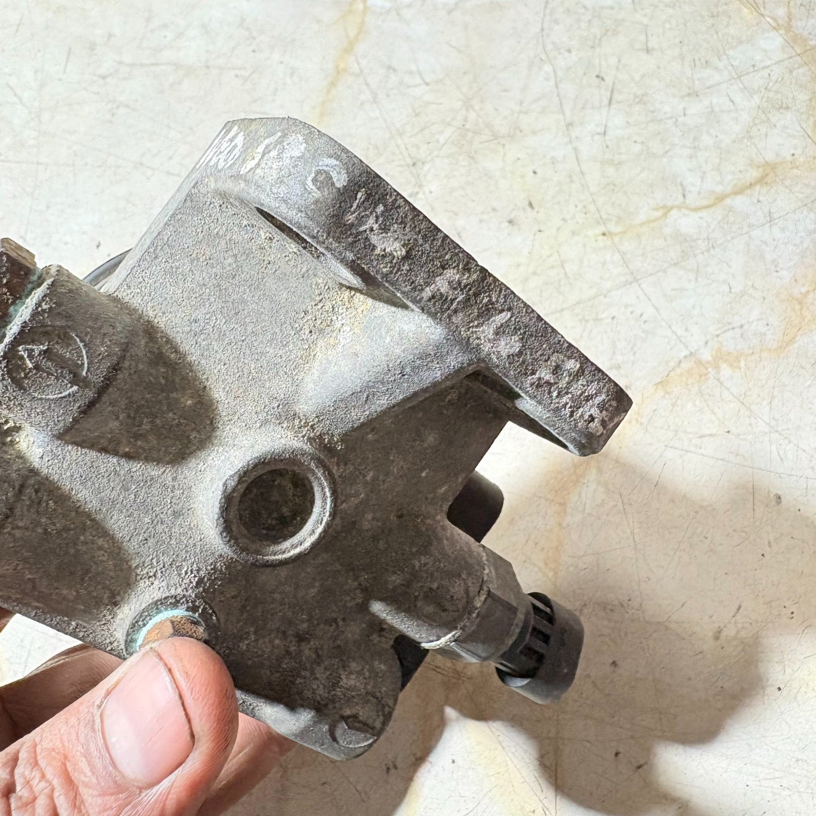 IVECO DAILY III 50C14 2004-2006 3.0 136HP DIESEL FUEL FILTER HOUSING HEAD PUMP