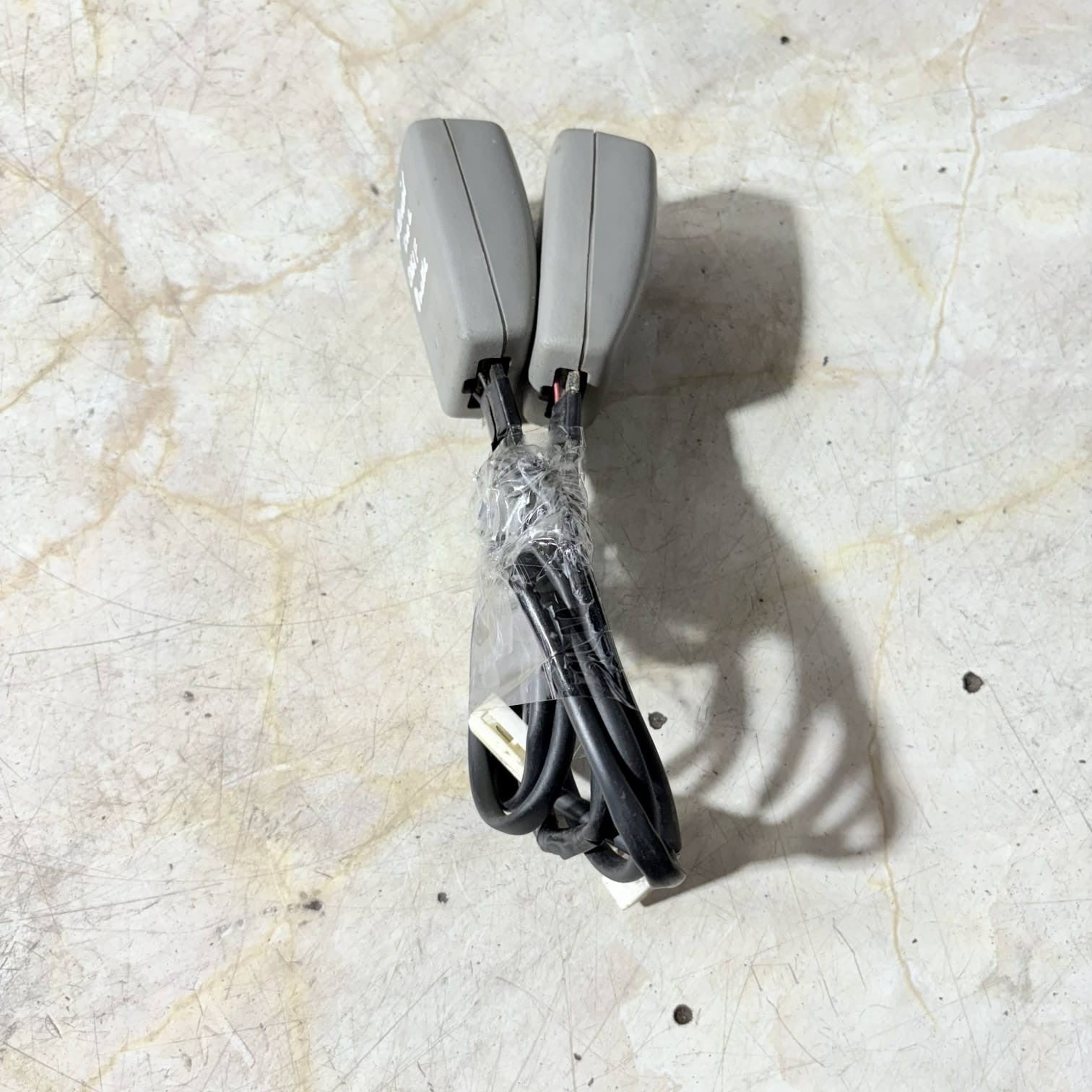 Driver Front & Passenger Front Seat Belt Buckles Nissan X Trail
