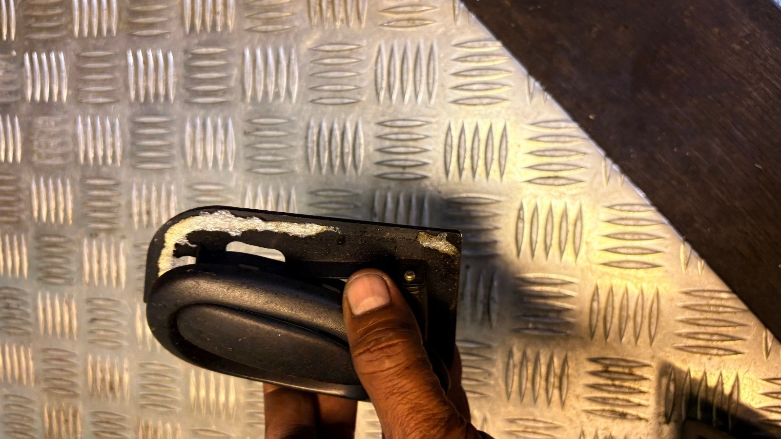 PEUGEOT 206 1998-2009 DOOR HANDLE-INTERIOR (FRONT PASSENGER SIDE)