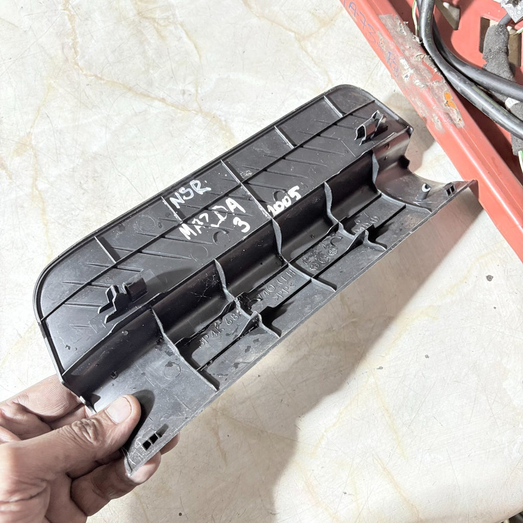 2005 Mazda 3 Door Sill Trim Pair Rear Side OSR, NSR
