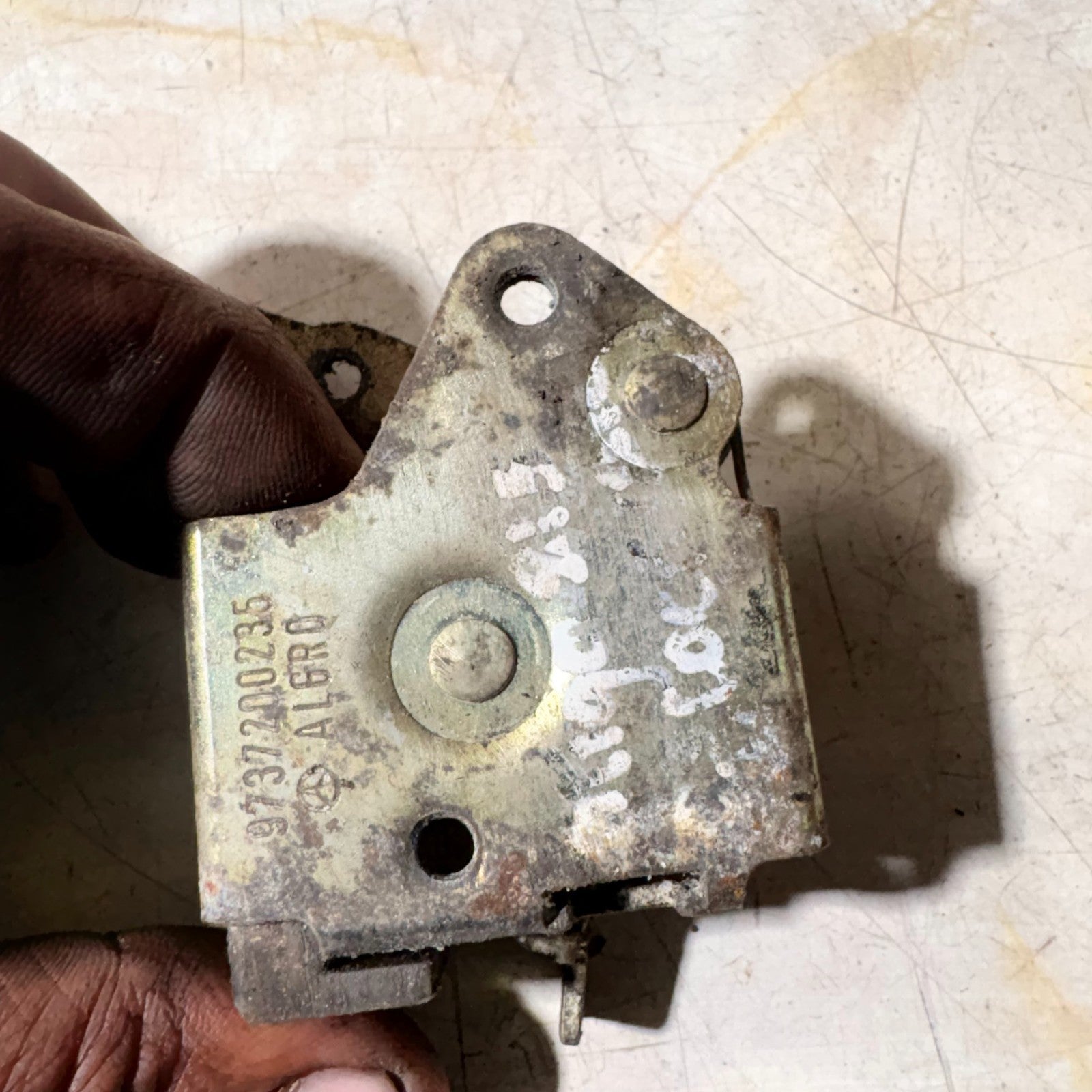 Mercedes Atego Hood Lock Mechanism 9737200235