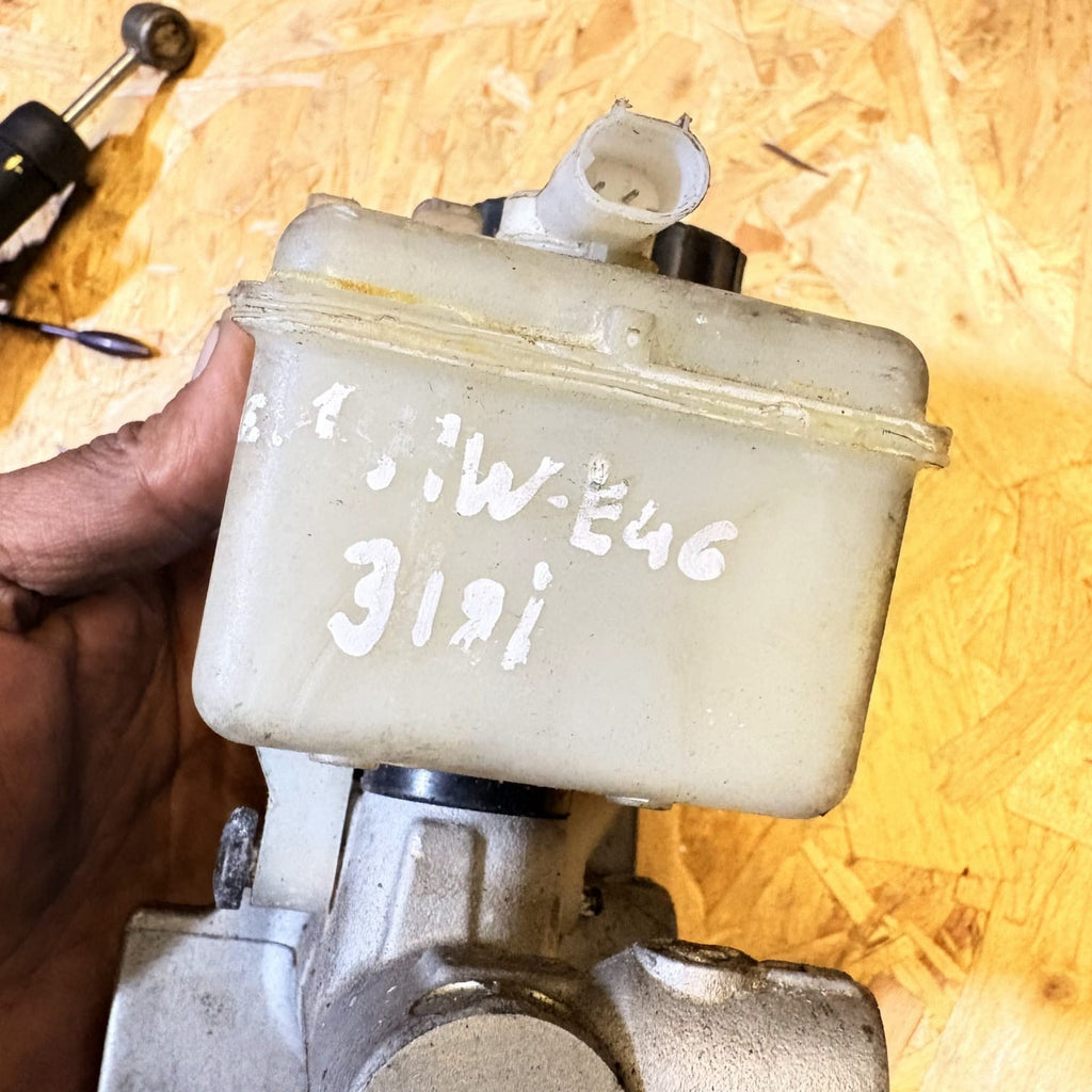 BMW 3-Series E46 Brake Master Cylinder 0335088445, 03.3508-8445 #1540668-12
