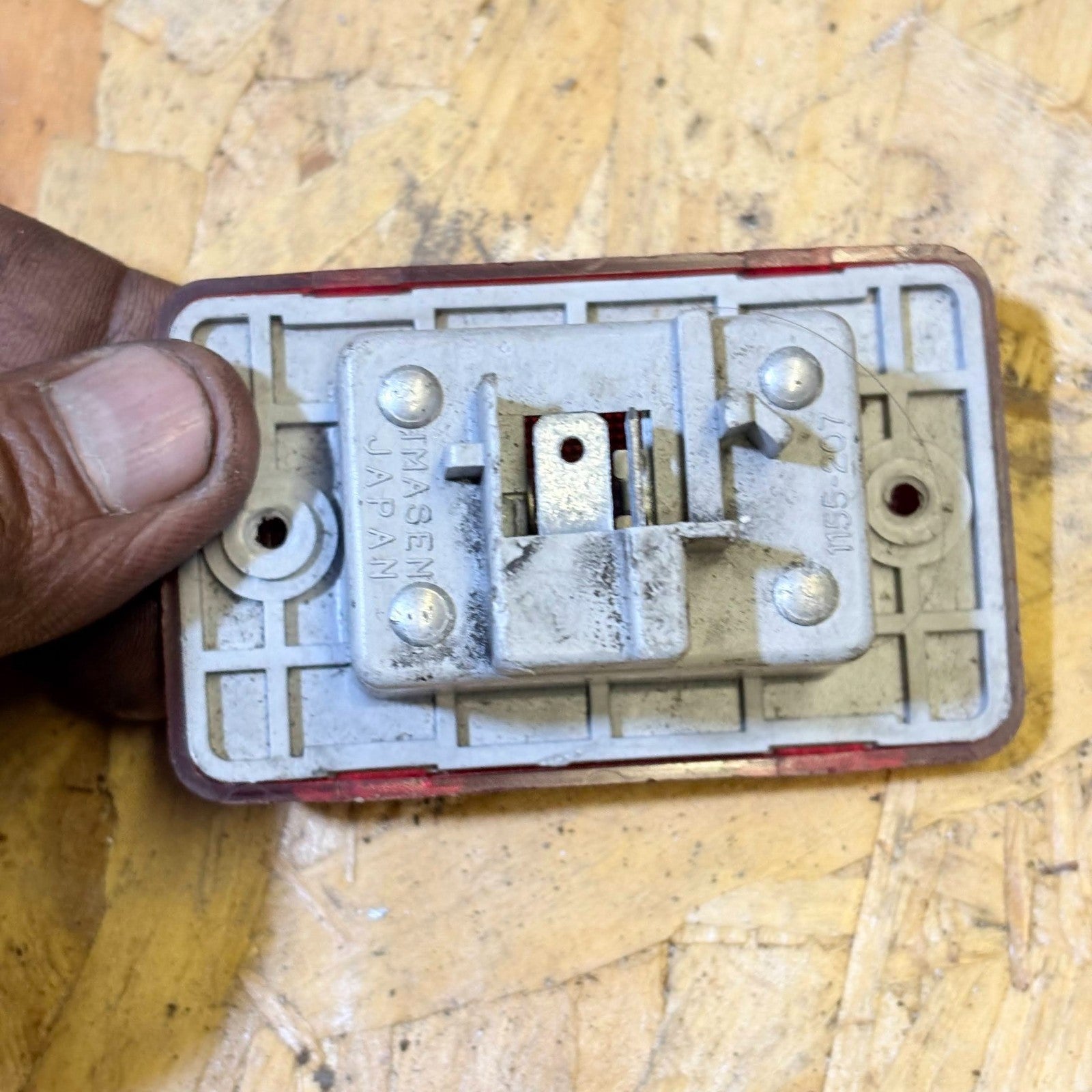 MITSUBISHI SHOGUN 2004 5DR INTERIOR DOOR LIGHT 1155-207
