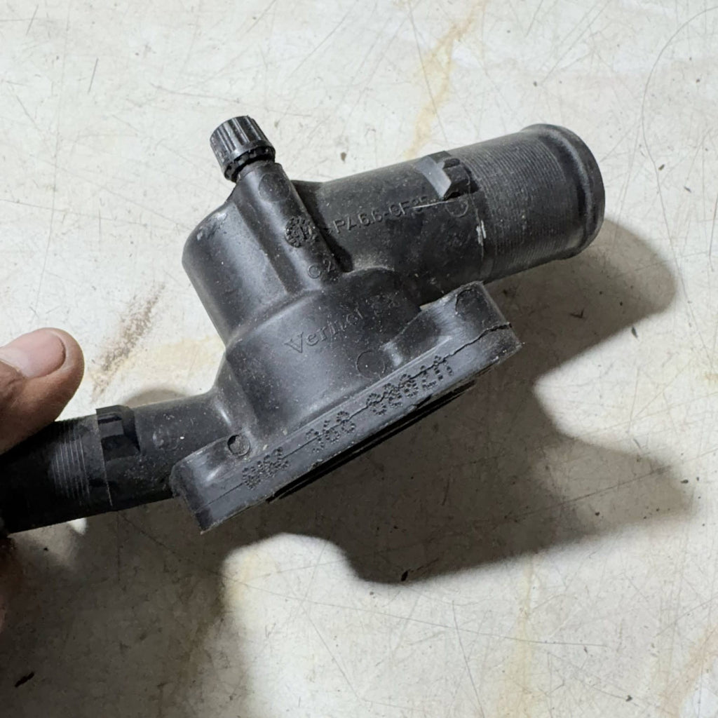 Renault Clio III 05-14 Twingo II 07-14 1.2 16V Thermostat Housing 8200660882