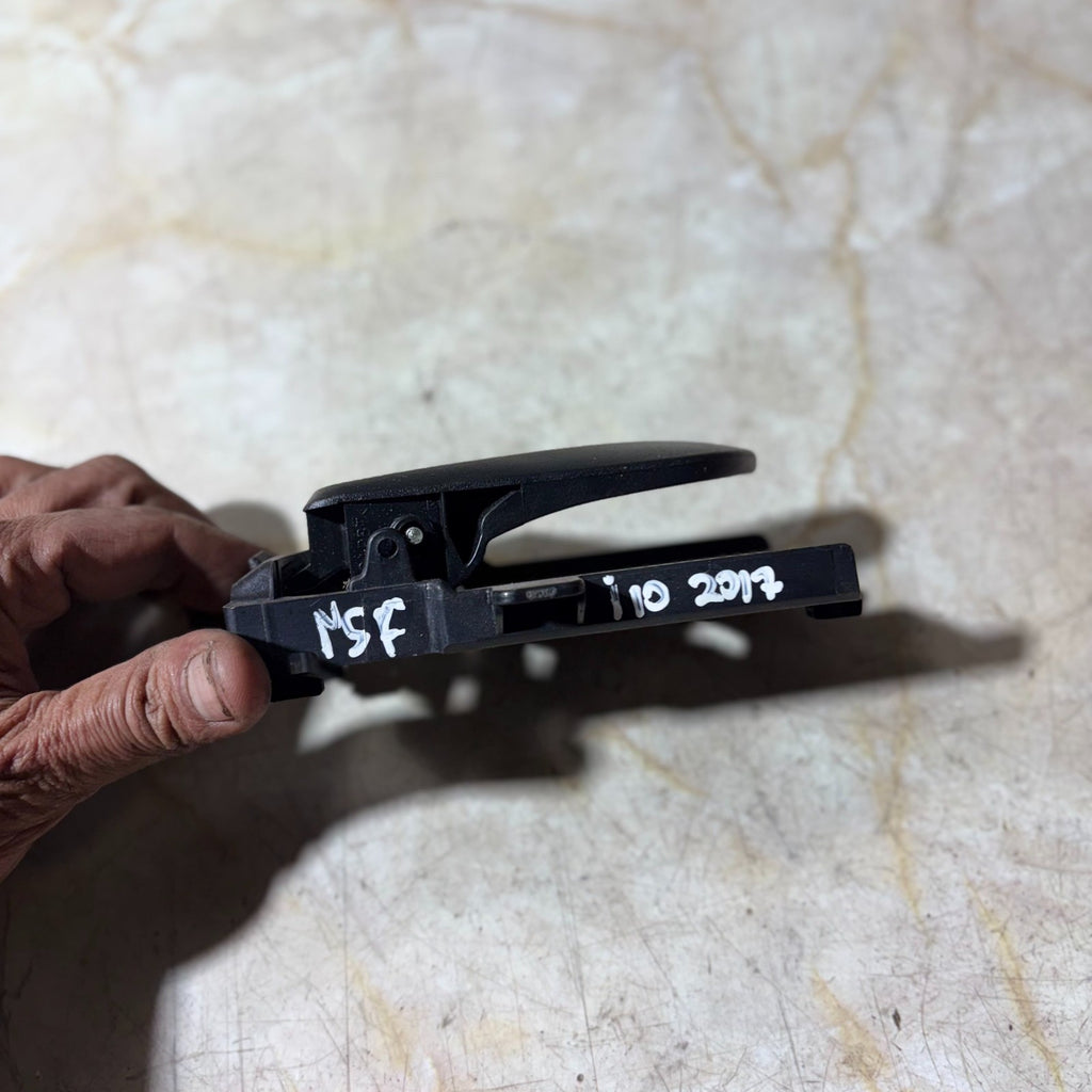 Hyundai I10 Left Passenger Nearside Front Inner Door Handle Mk2 2014-2021A
