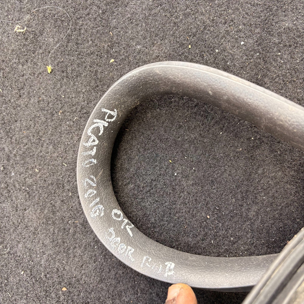 KIA PICANTO MK1 2004-2011 REAR RIGHT O/S REAR DOOR RUBBER WEATHERSTRIP