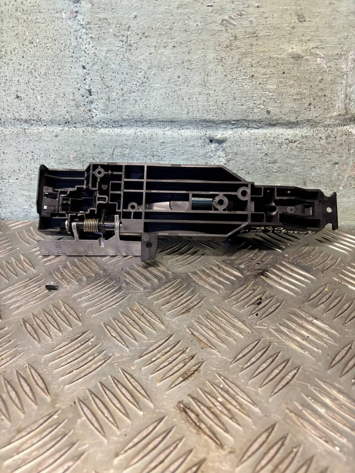 Ford B Max Right Driver O/S Rear Outer Door Handle P/C Nautical Blue 2019M
