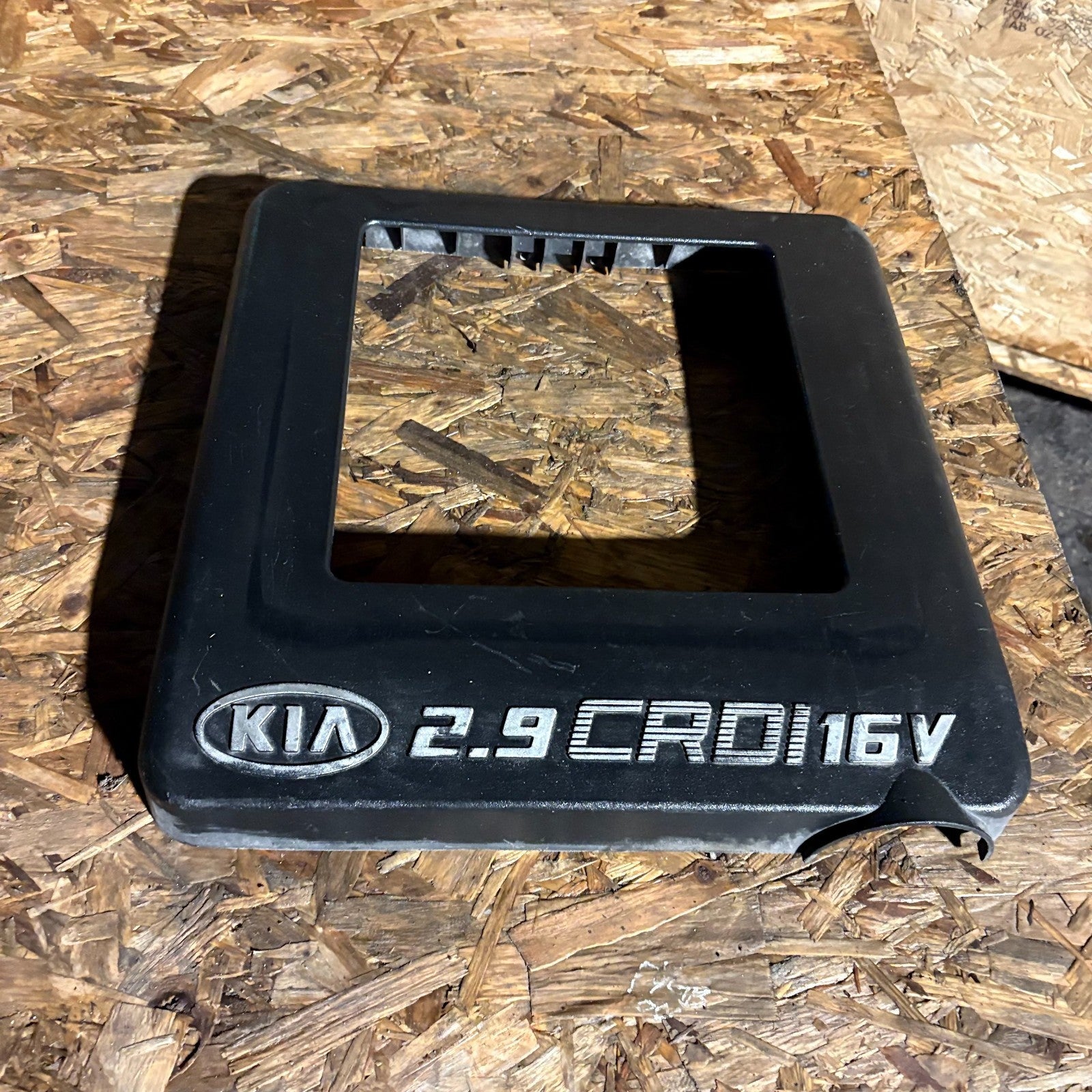 Kia Sedona 2002?2006 2.9 CRDi 16V Diesel Top Engine Cover 28192-4X33