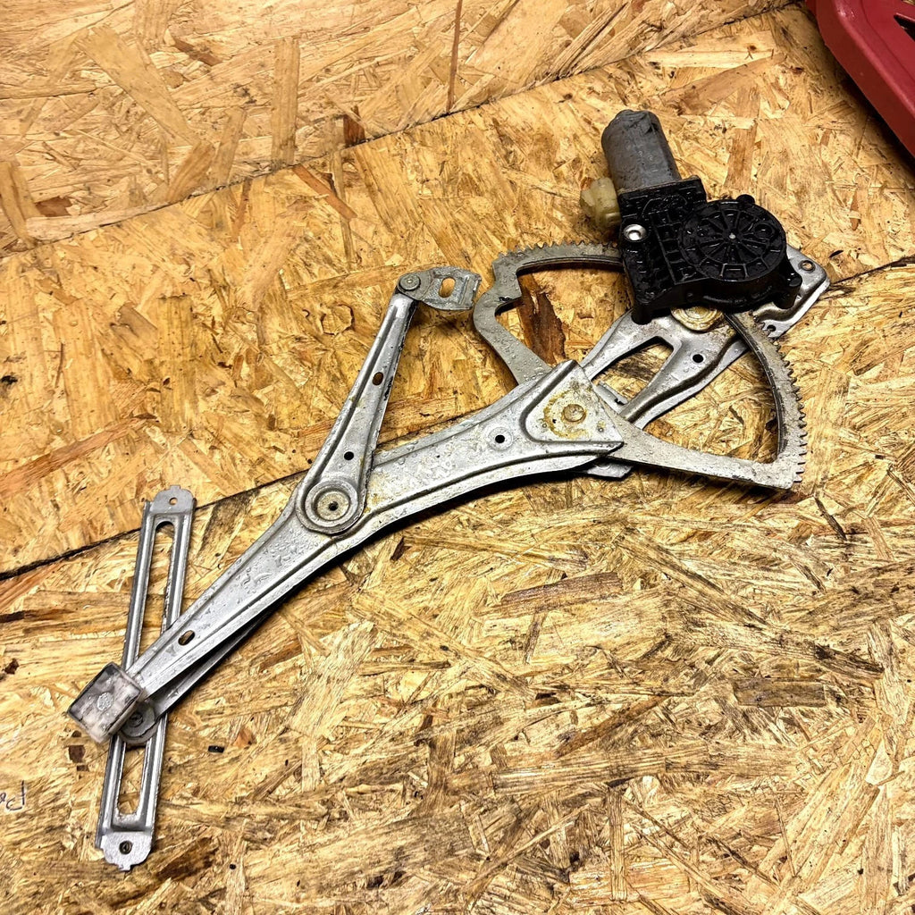 MERCEDES-BENZ 2005 Passenger Front Door Window Regulator 990407100 004PA1032 MG