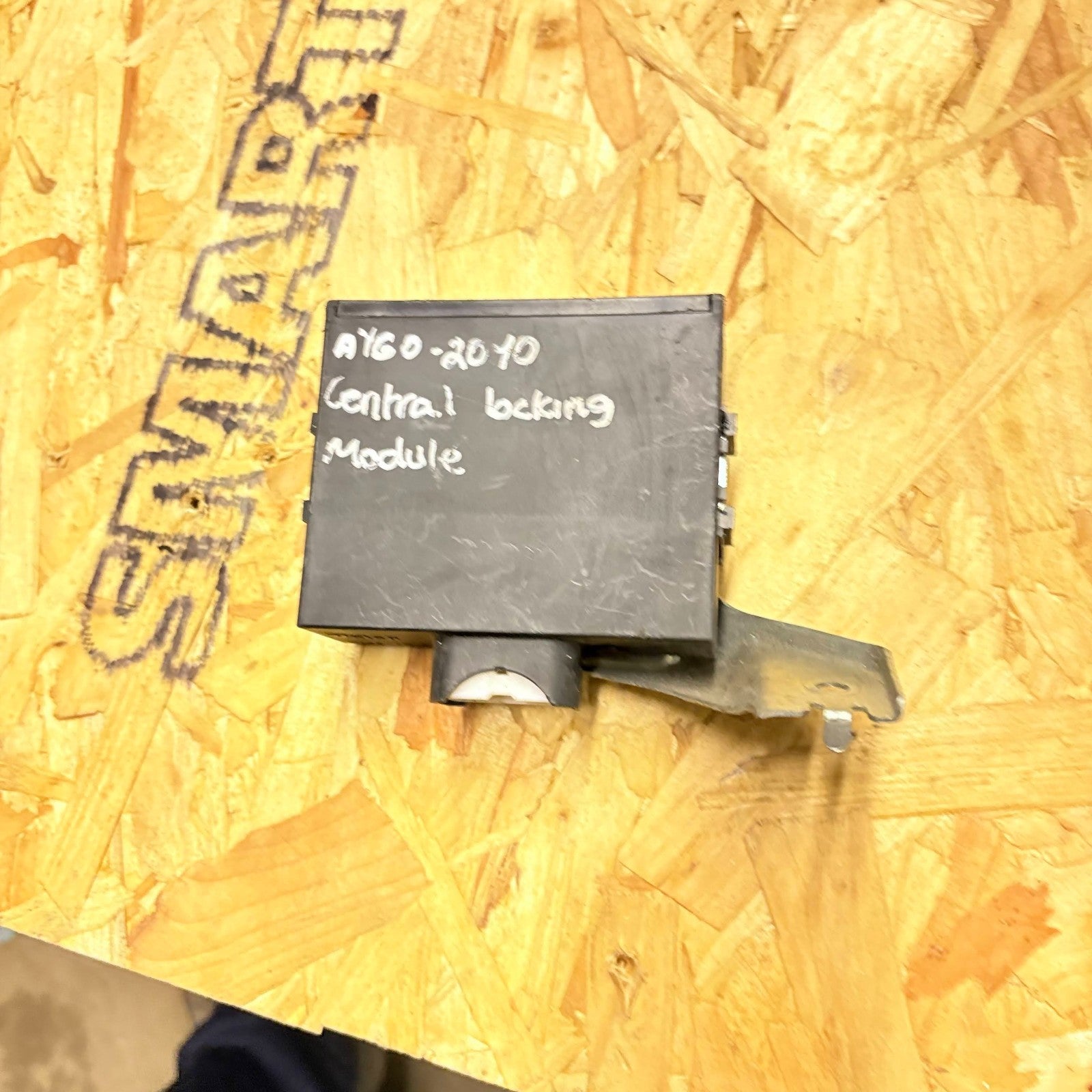 TOYOTA AYGO 2005-2014 Central locking control unit ecu 89740-0H021