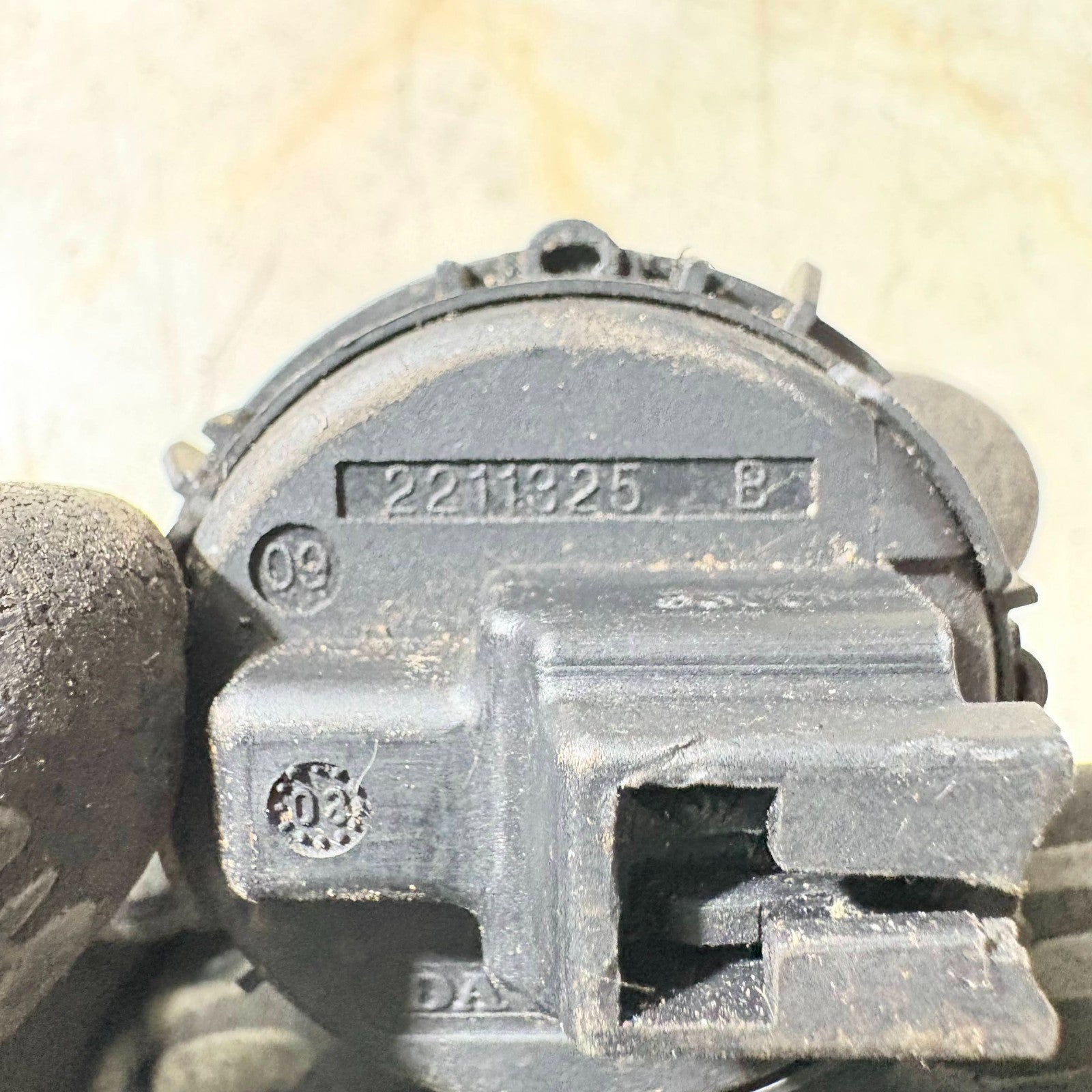 2002-2008 Renault Megane Sunroof Switch Button 2211325