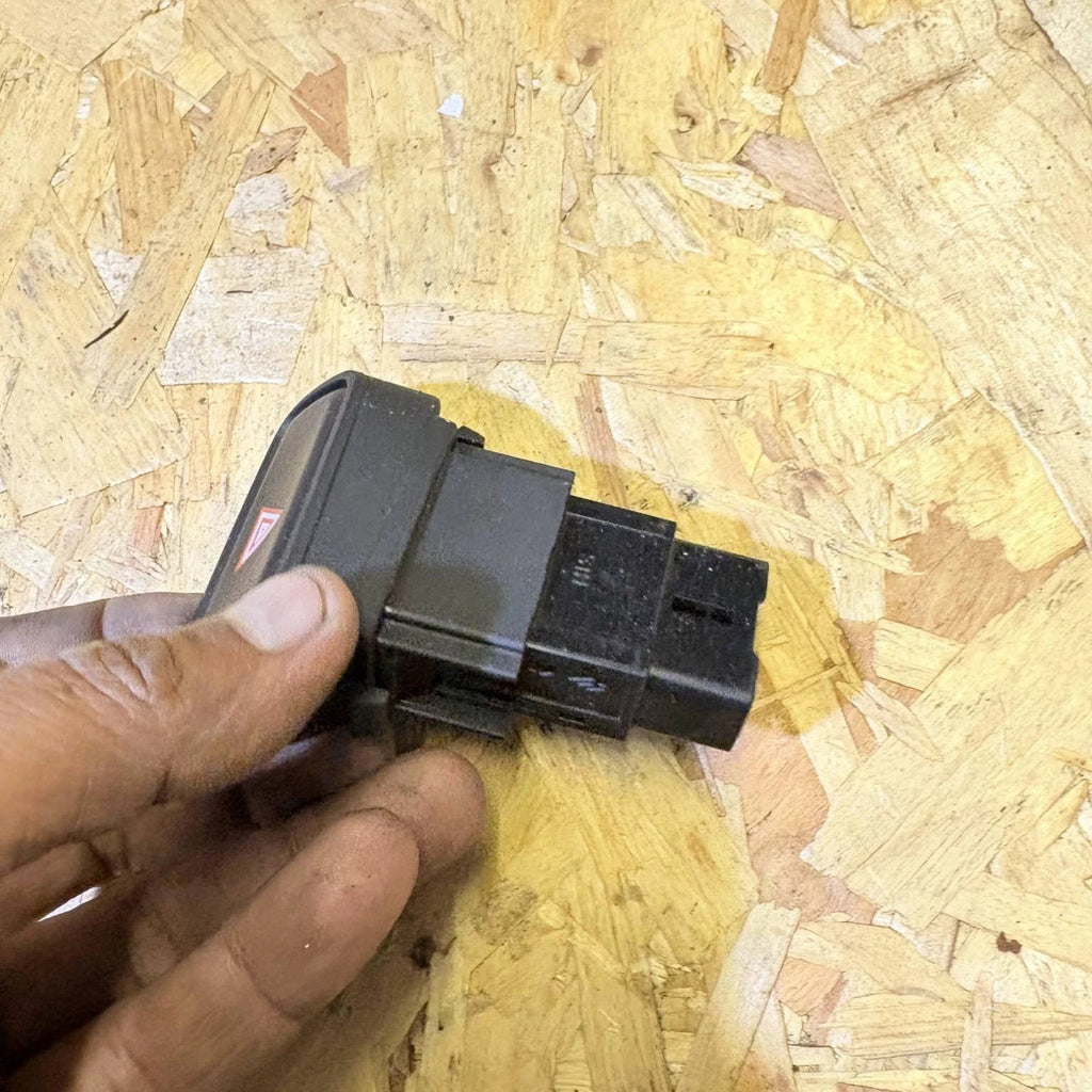 KIA PICANTO MK2 HAZARD WARNING SWITCH BUTTON CONTROL 2012