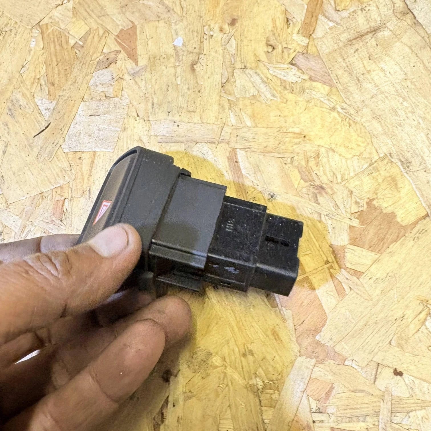 KIA PICANTO MK2 HAZARD WARNING SWITCH BUTTON CONTROL 2012