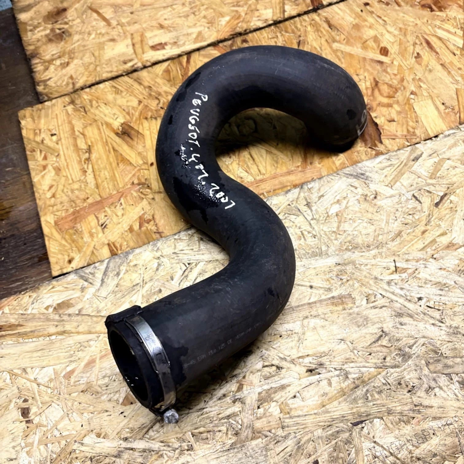 Peugeot 407 2.0 HDi Upper Intercooler Turbo Hose 0382LA 2004-2010