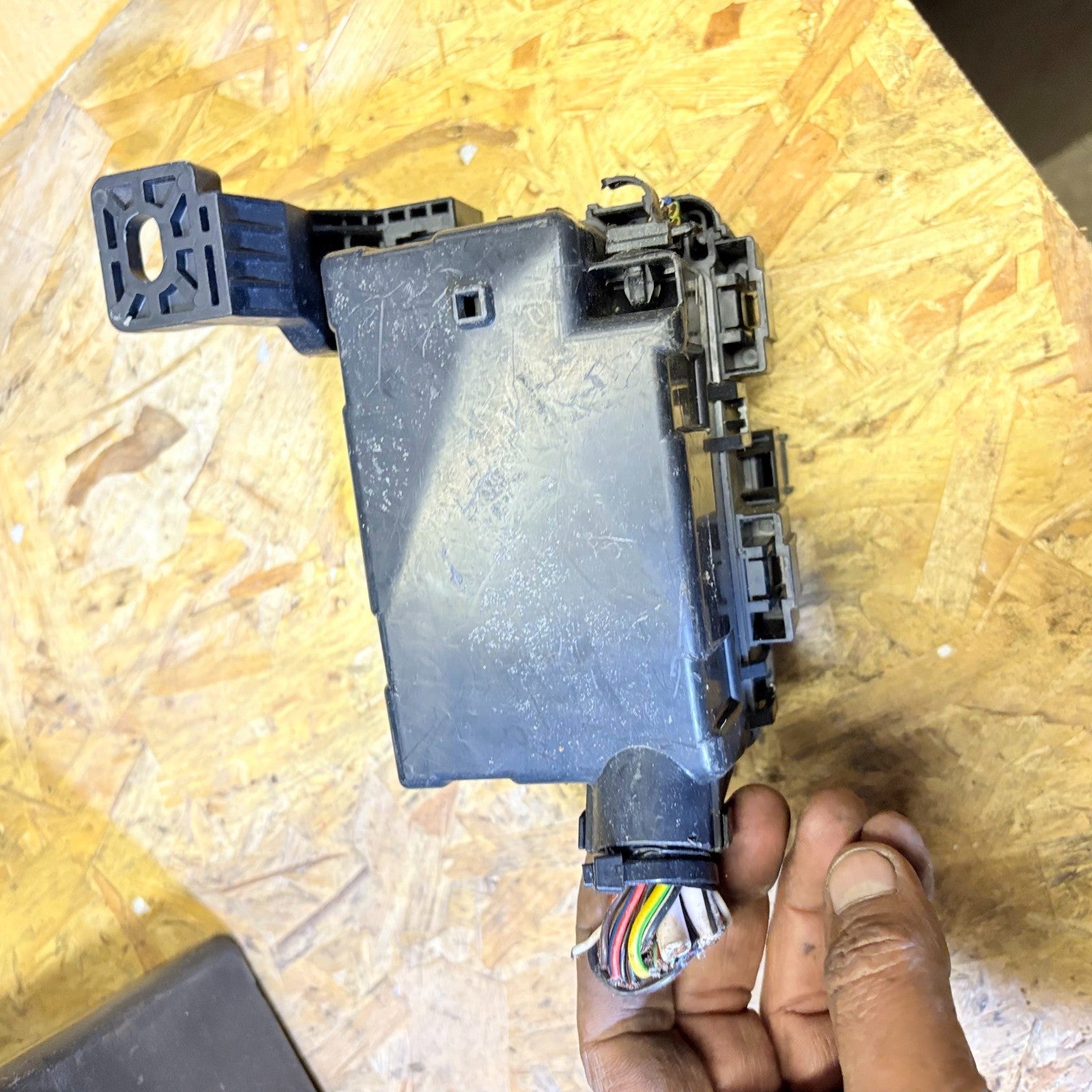 Nissan Pixo Fuse Box/Relay Junction Under Dashboard 1.0 Petrol 2009-2013