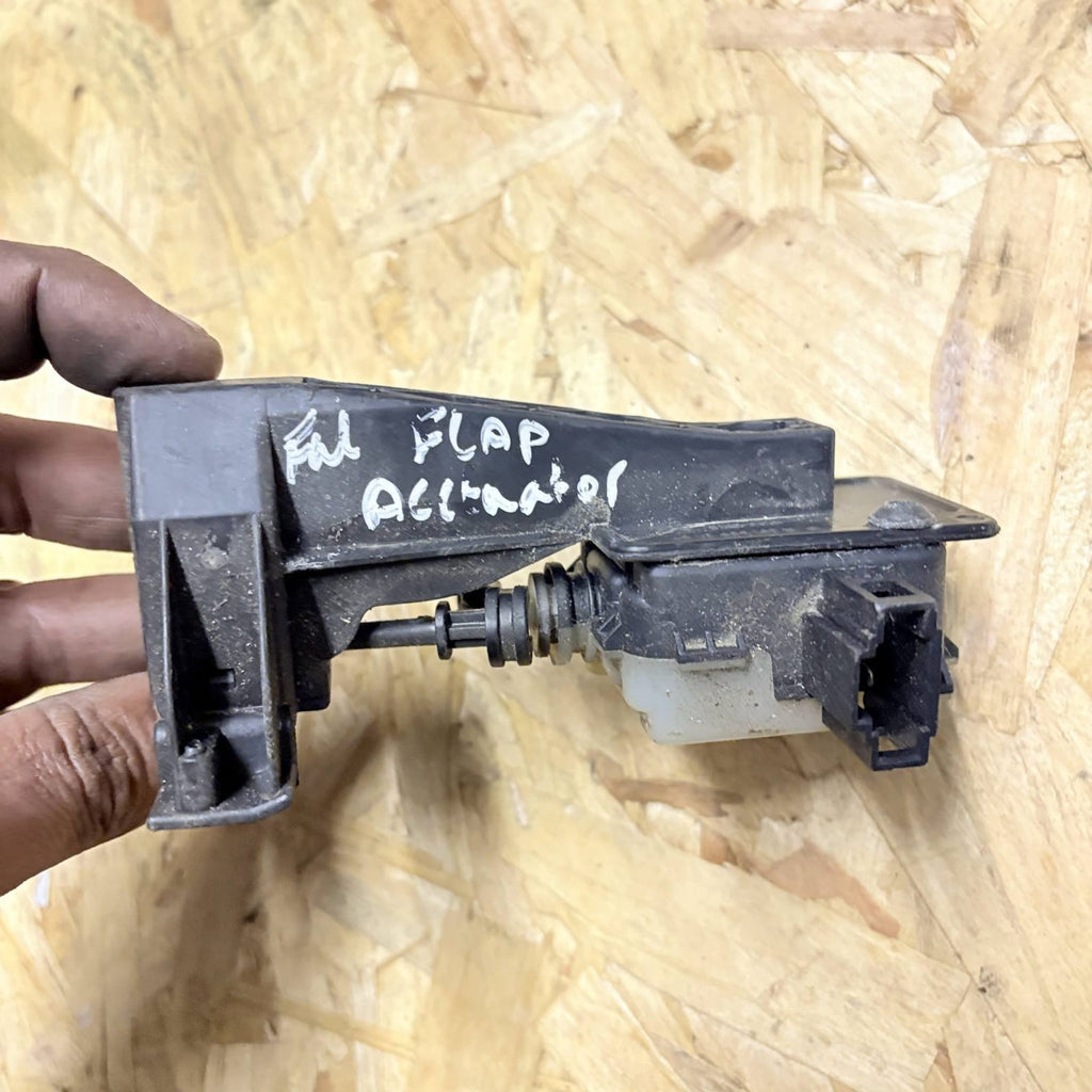 2008 MERCEDES-BENZ M W164 ML 350 CDI Fuel Tank Cap Lock Motor A2516390107