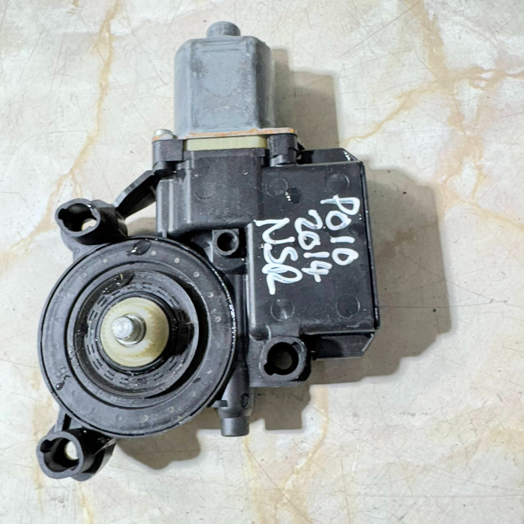 VOLKSWAGEN POLO 6R 09-17 REAR LH PASSENGER WINDOW MOTOR 0130822532