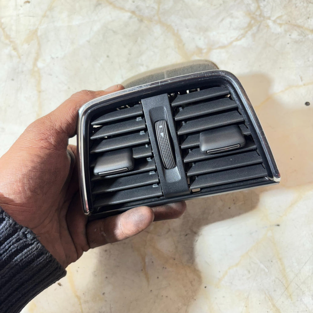 Skoda Octavia Mk3 2013-2020 Rear Centre Console Air Vent Grille 5E0819203B