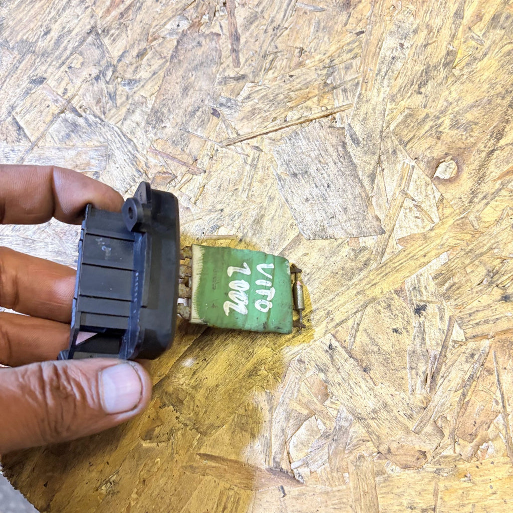 Mercedes-Benz Vito W638 1996-2003 Heater Blower Motor Resistor X19 133282S