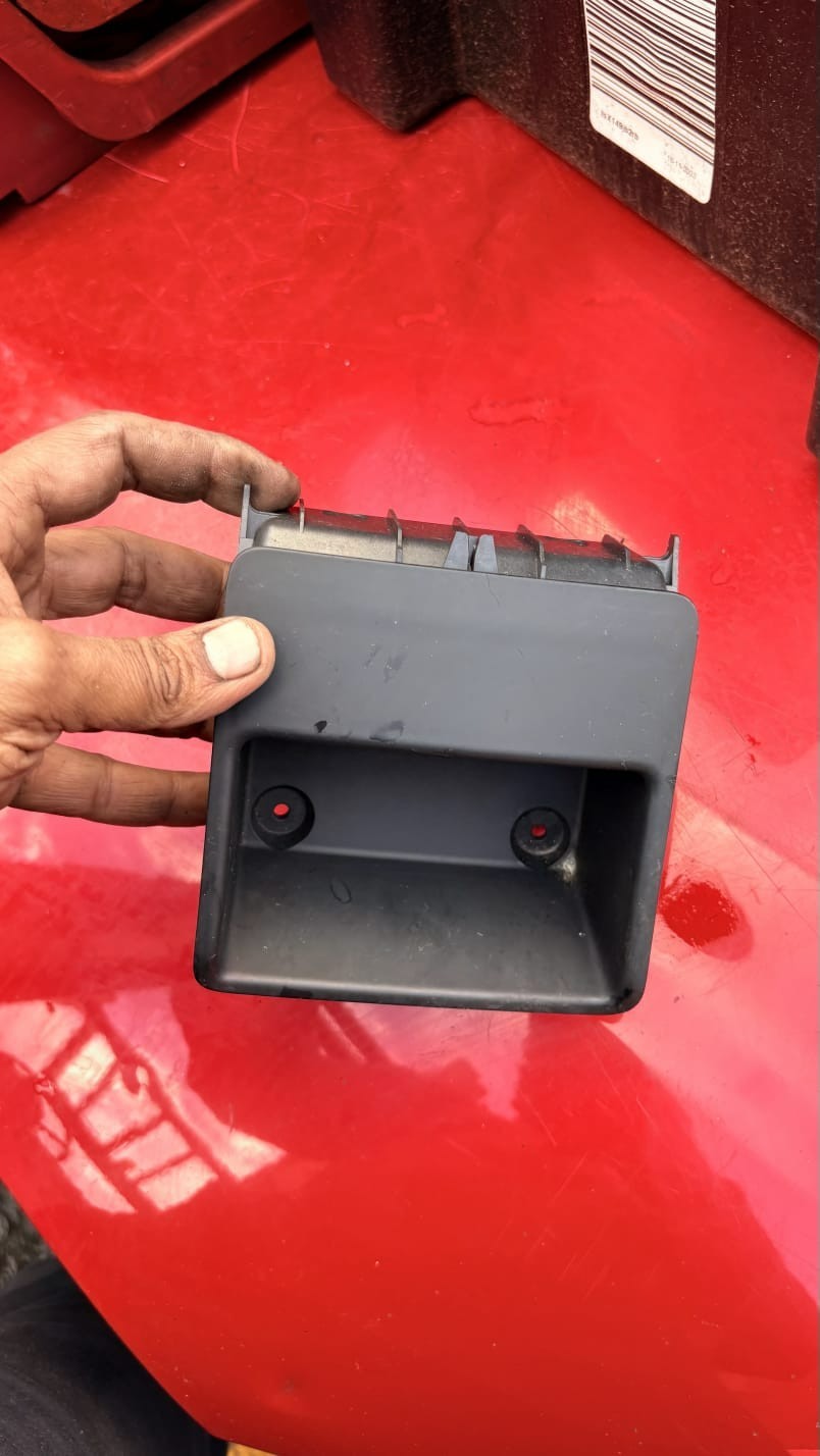 VOLKSWAGEN SCIROCCO 2008-2017 CENTRE CONSOLE CUBBY TRAY 1K5863383C