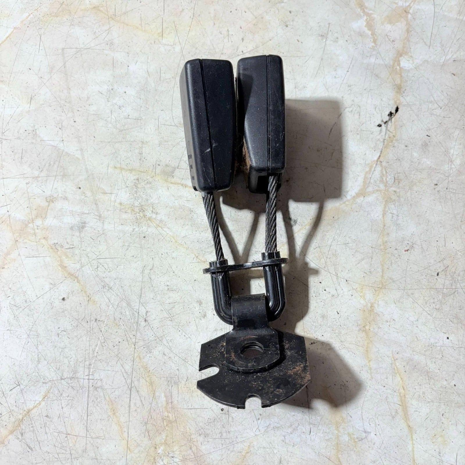 JAGUAR X-TYPE 05-09 LEFT REAR SEAT BELT DOUBLE SOCKETS BUCKLE 4X43F613K21