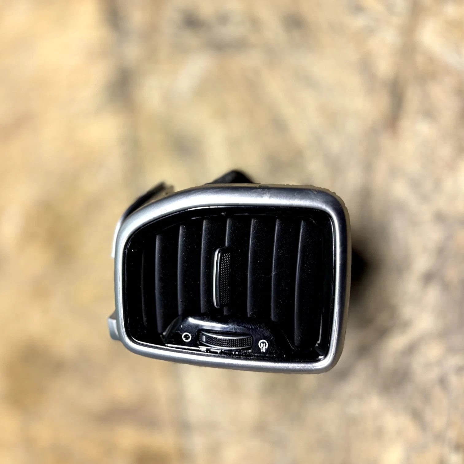 KIA SPORTAGE QL MK4 Left Dashboard Air Vent 97480-F1AA0 2018 32997358