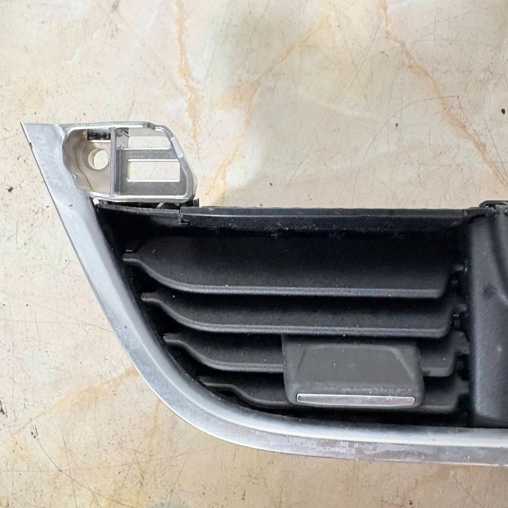 Ford Fiesta Mk8 Front Dashboard Centre Air Vent H1BB19K617ADW 2018 19 20 21 22