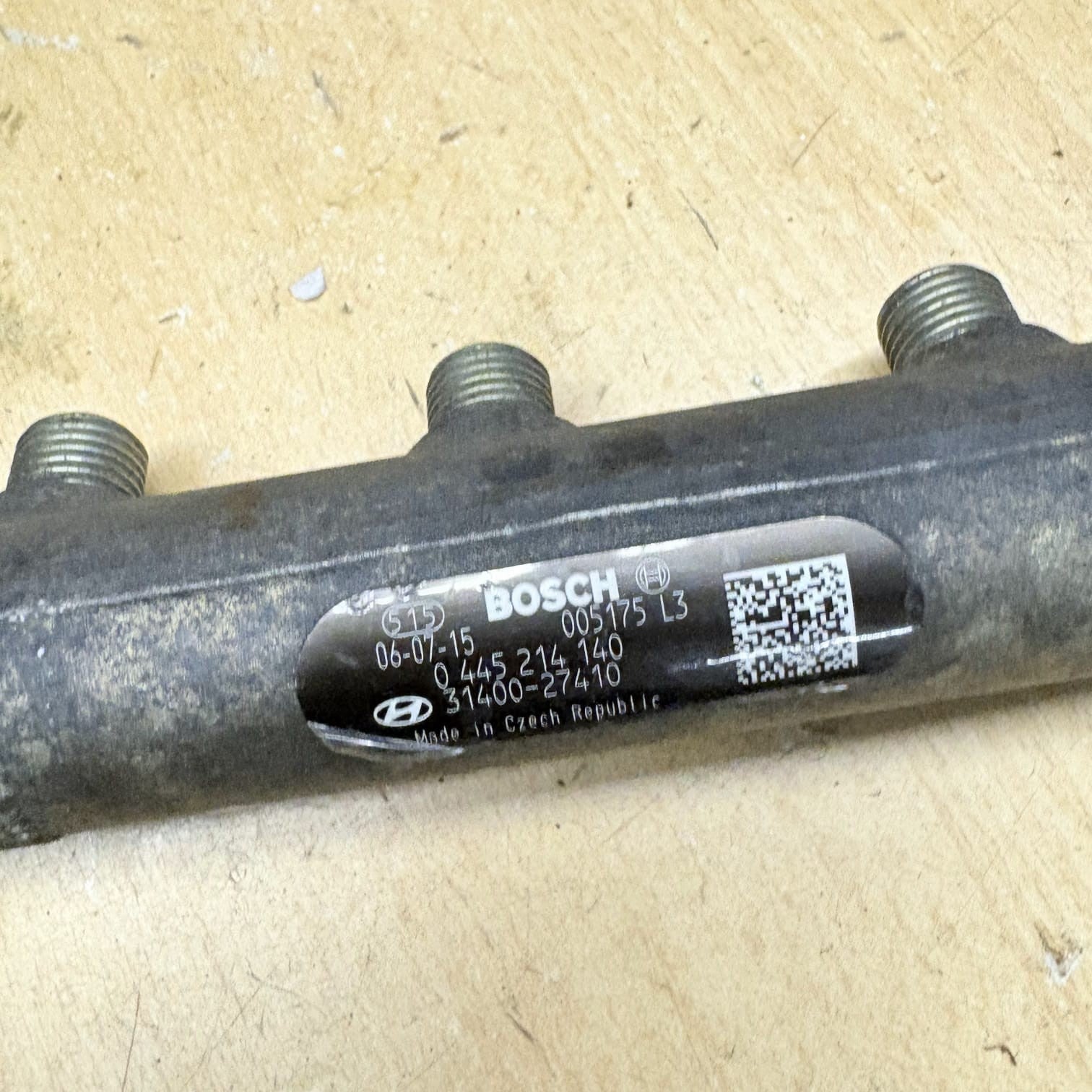 KIA CARENS 2008 2.0 CRDI 3140027410 0445214140 HIGH PRESSURE FUEL RAIL