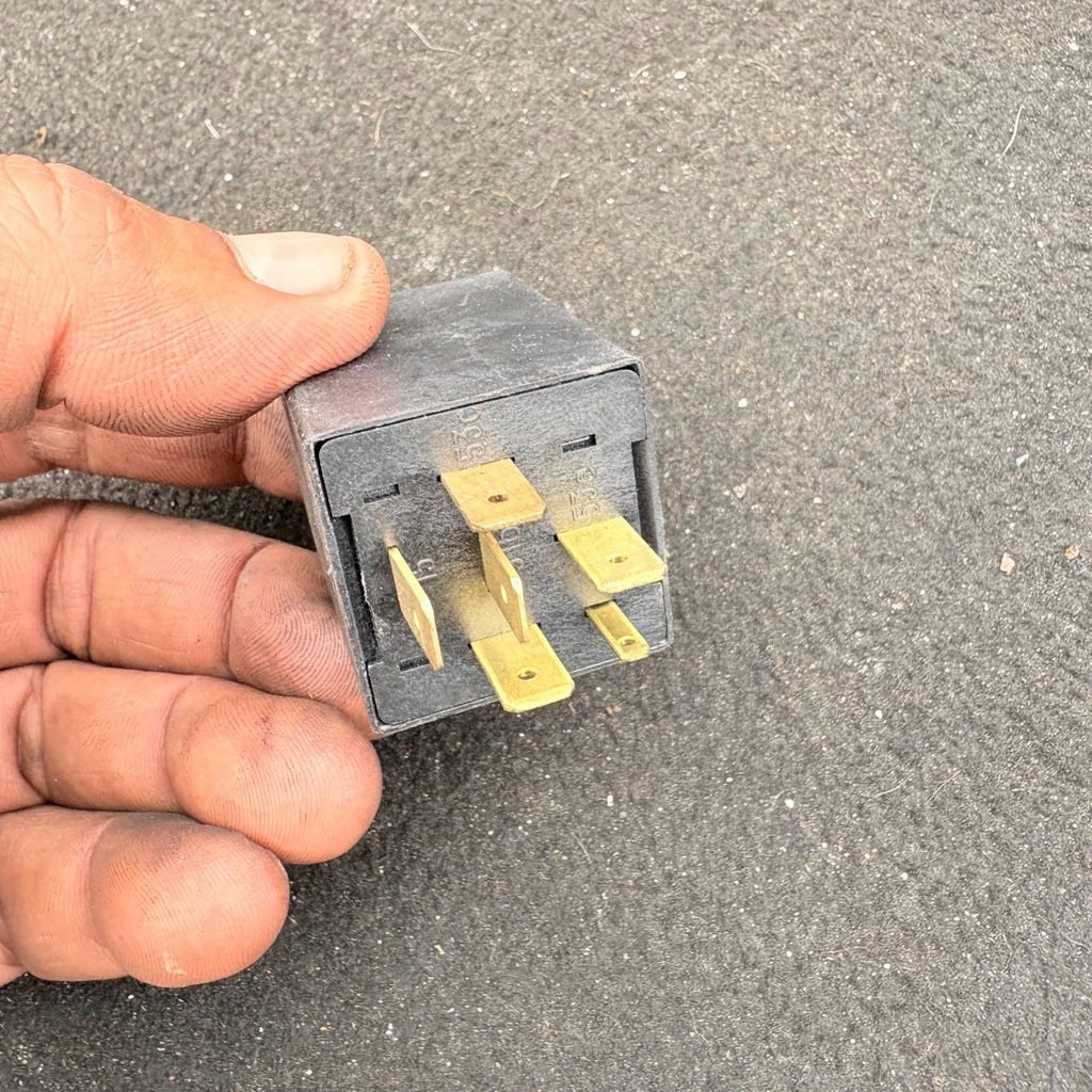 Suzuki Ignis 2004/Relay module/90069864