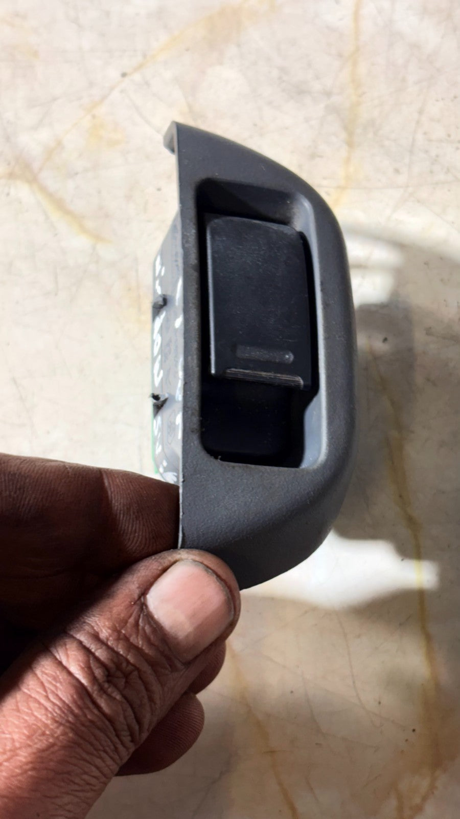 CITROEN C1 2005-2014 ELECTRIC WINDOW SWITCH OFFSIDE DRIVER RIGHT 74231-0H010