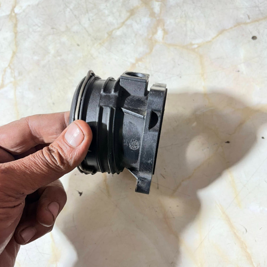 Mercedes CherokeeThrottle Body Air Intake Pipe A6420900144