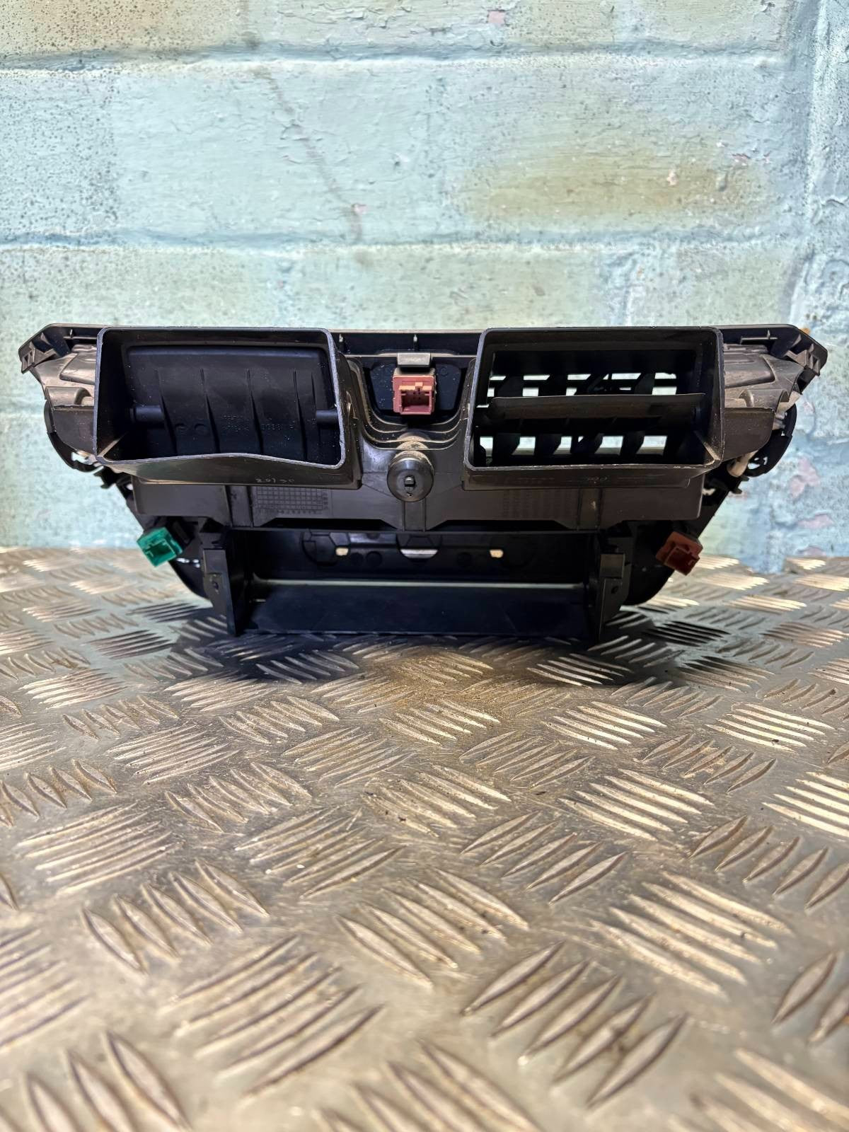 2008 CITROEN C4 PICASSO DASHBOARD CENTRE AIR VENTS & HAZARD SWITCH 303845