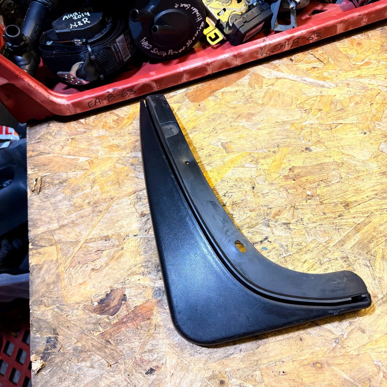 Skoda Superb Mk1 (3U) 2001-2008 Rear Left Mud Flap Splash Guard 3U5821821