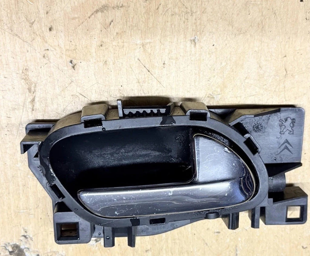 PEUGEOT 207 OSF DRIVER SIDE FRONT INTERIOR DOOR HANDLE 96555516VD (2008)