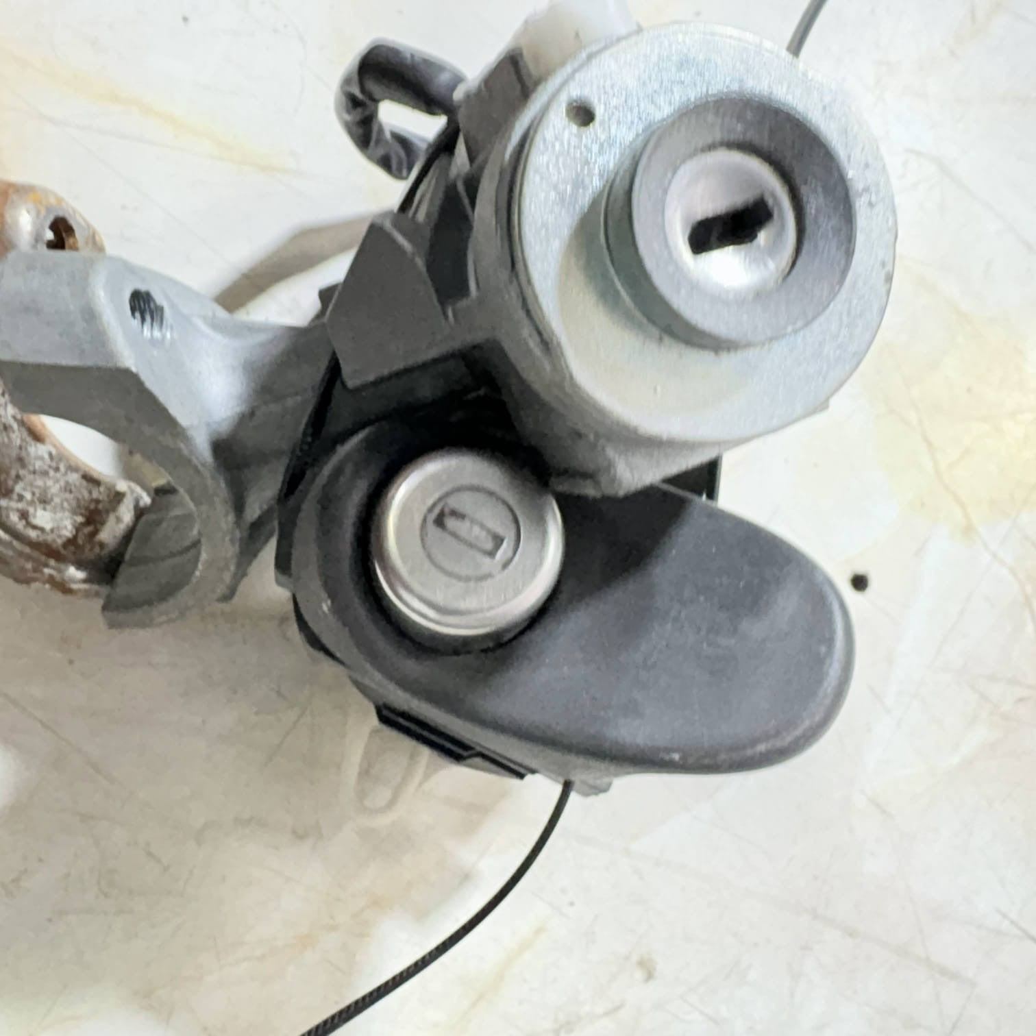 MIRAGE V Ignition Lock Barrel +Key U-SHIN LTD HONDA