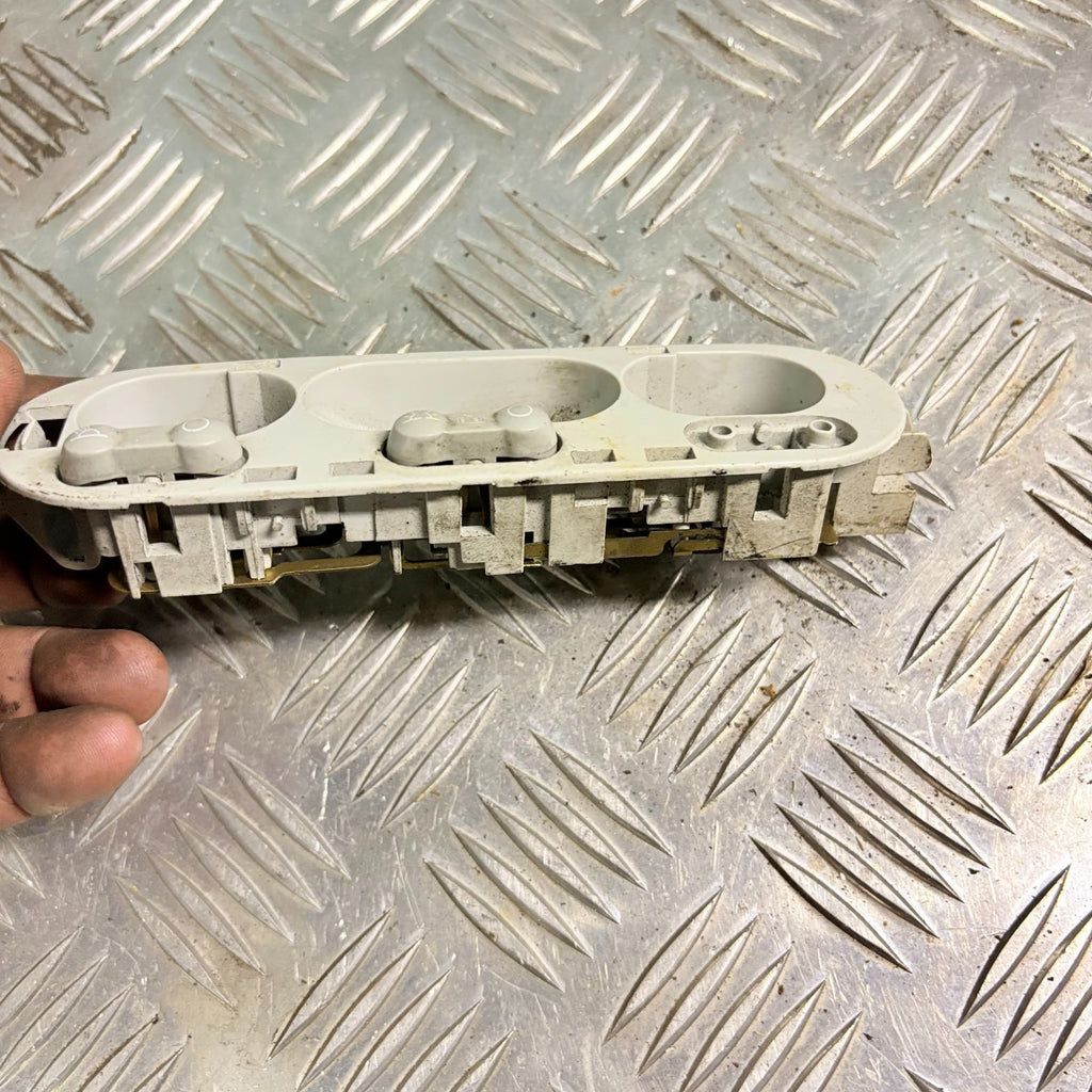 Nissan Micra 2008 Centre Interior Light