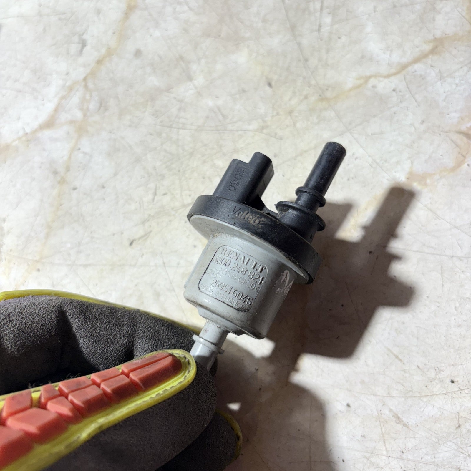 VACCUM VALVE DACIA LOGAN 2016 0.9 PETROL SOLENOID 269516045