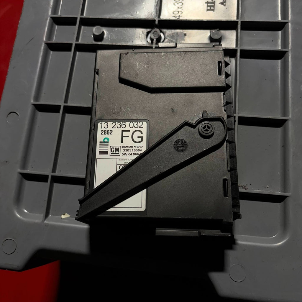 Vauxhall Combo 2004 Electronic Module 330518684