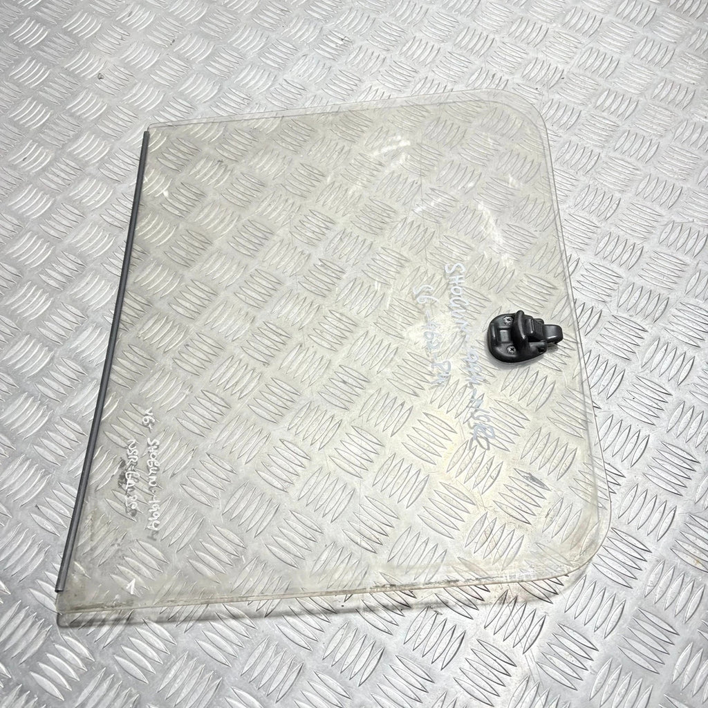 Mitsubishi Shogun 91-99 Passenger Rear Left Side Door Glass Window