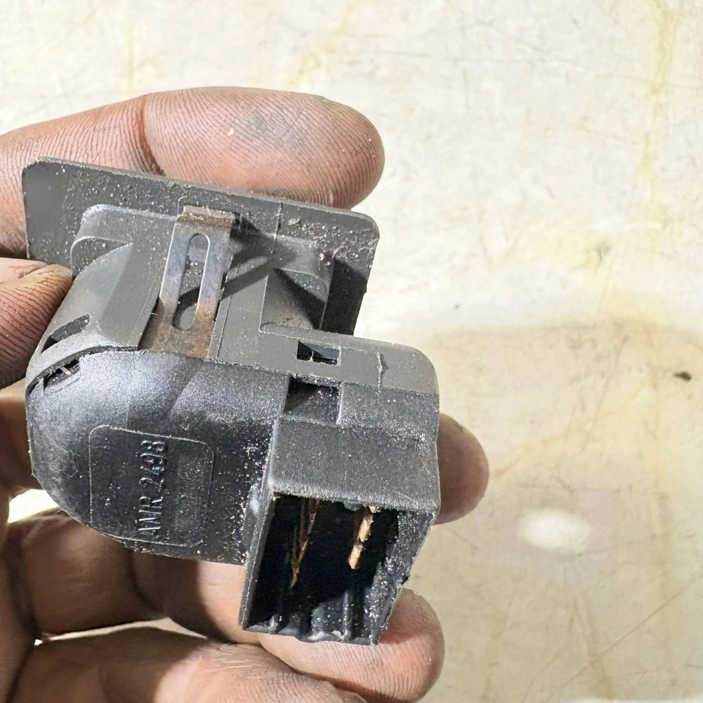 LR Discovery Mk2 Freelander FL1 Wing Mirror Control Switch NonFolding AMR2498
