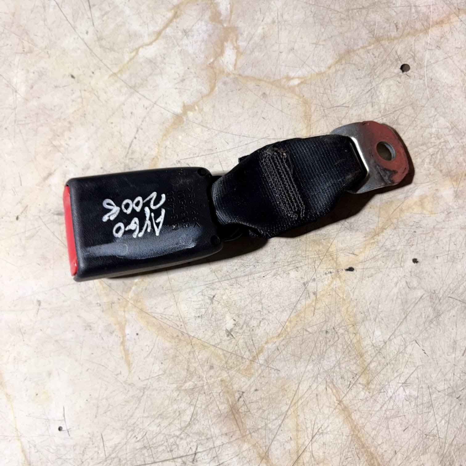 Toyota Aygo Mk1 2005-2014 RHD Rear Seat Belt Buckle Stalk Driver Side E034501
