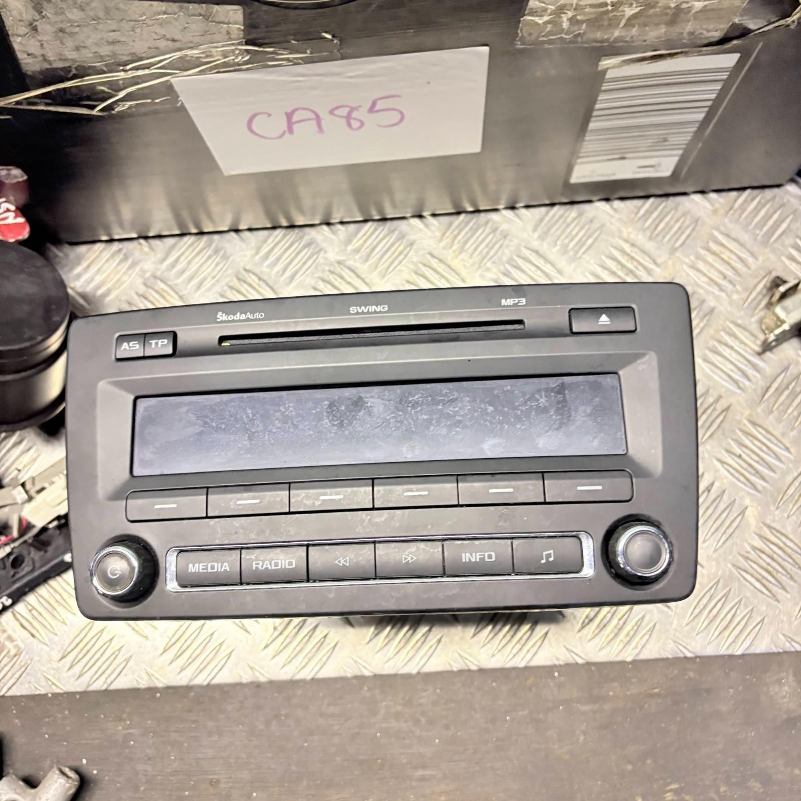 Skoda Octavia 2012 Music Radio CD Player Main Unit 1Z0035161M
