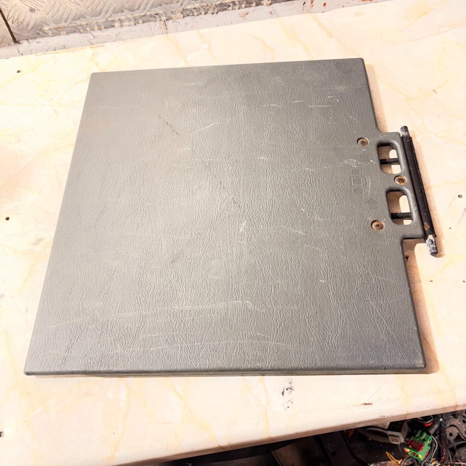 98-05 Mercedes ML320 Rear Trunk Floor Panel Cover A4800968