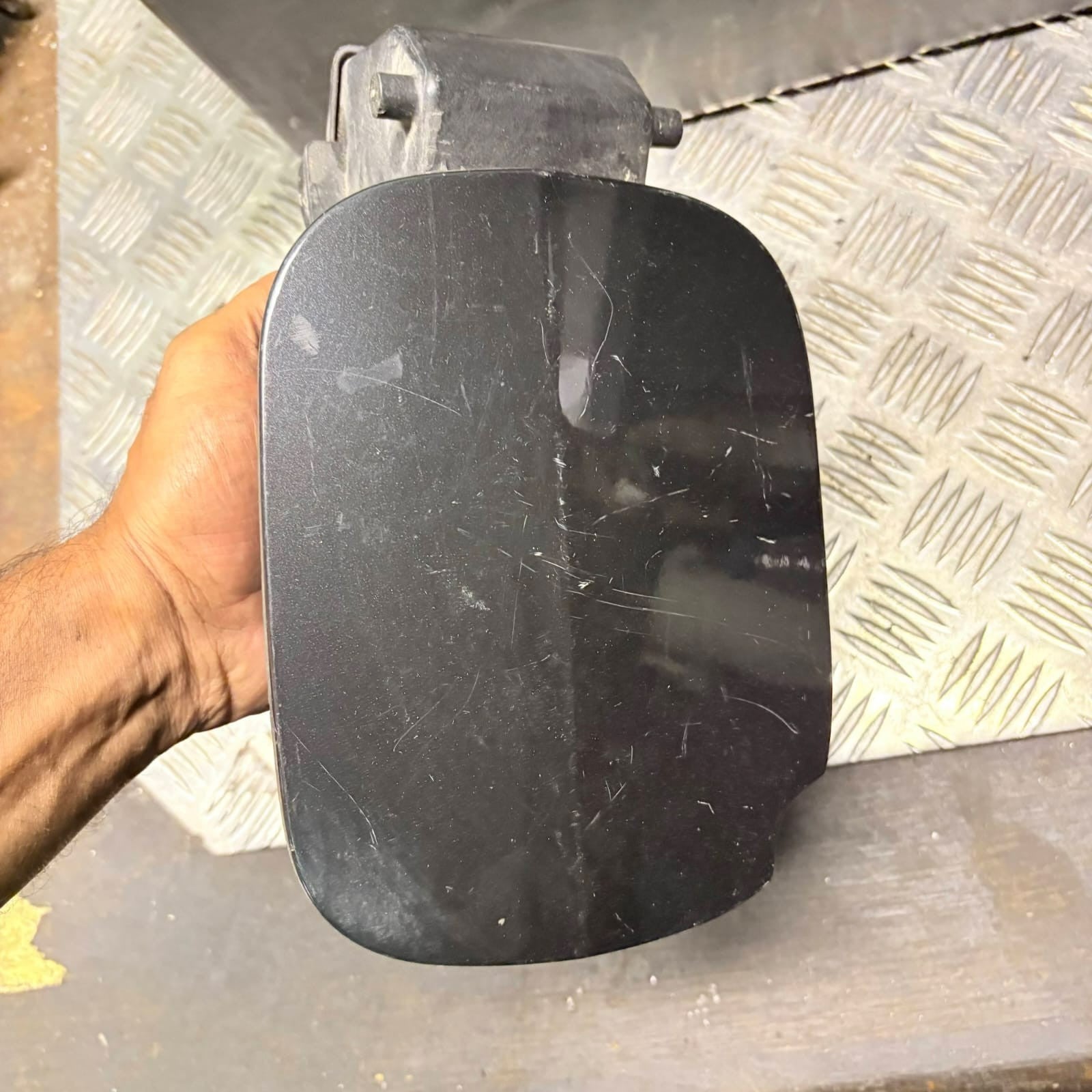 SPORTELLINO TAPPO CARBURANTE DACIA SANDERO 1.2 BENZINA 8200389403 2011